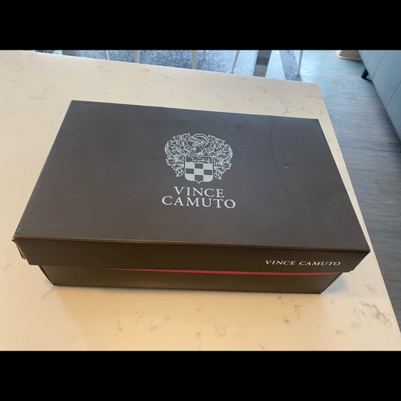 Brand new, stunning animal-print Vince Camuto heels! - Picture 7 of 10